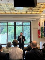 Sebastian Köberl, EU-Policy Advisor in der EU-Repräsentanz der Wirtschaftskammer Österreich in Brüssel, gab einen Einblick in die Entscheidungsmechanismen der EU-Institutionen.