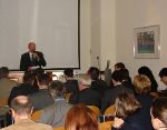 Der Leiter des Steiermark-Büros Erich Korzinek eröffnet das Seminar 