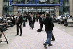 Journalisten haben sich für den EU-Gipfel bereits im Pressezentrum des Justus-Lipsius-Gebäudes in Position gebracht