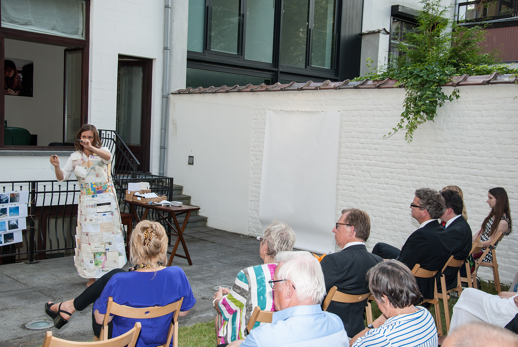 Vera Hagemann - „Briefe aus der Fremde- oder über die Kunst des Verweilens" Vera Hagemann - „Briefe aus der Fremde- oder über die Kunst des Verweilens"