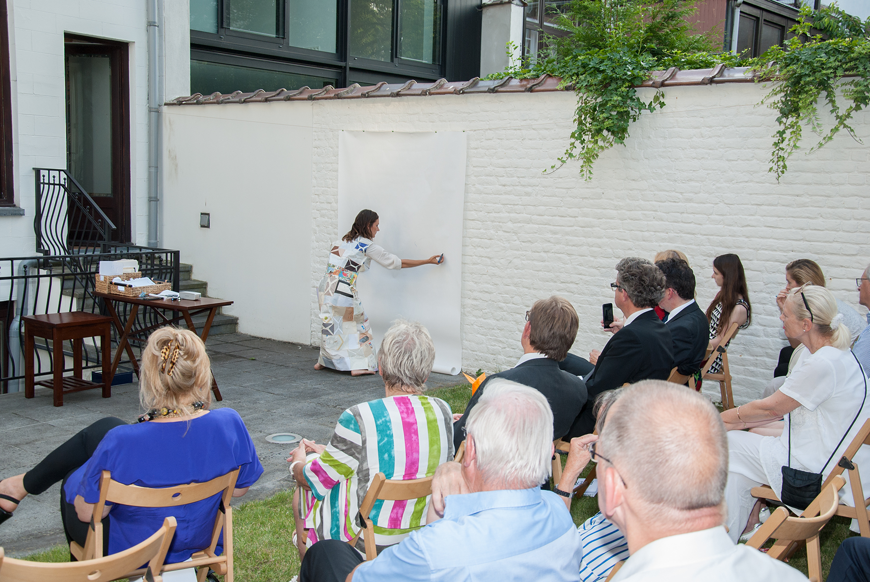 Vera Hagemann - „Briefe aus der Fremde- oder über die Kunst des Verweilens" Vera Hagemann - „Briefe aus der Fremde- oder über die Kunst des Verweilens"
