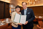 Landeshauptmann-Stellvertreterin Manuela Khom und Konsul Rudi Roth © Land Steiermark/ Binder