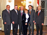 v.l.n.r.: Der Präsident des Landtages Steiermark Siegfried Schrittwieser, LH-Stv. Hermann Schützenhöfer, Honorarkonsul Ing. Herbert Depisch (Südafrika), als einzige Berufsdiplomatin in der Steiermark Generalkonsulin Sonja Asanovic-Todorivic (Serbien), Landeshauptmann Mag. Franz Voves und Oberlandesgerichtspräsident Dr. Heinz Wietrzyk. Fotos: Landespressedienst