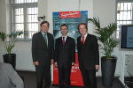 Landeshauptmann Mag. Franz Voves mit Botschafter Mag. Radi Naidenov und "Saubermacher" Hans Roth ...