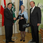 Landeshauptmann Mag. Franz Voves, die finnische Botschafterin Kirsti Kauppi und Honorarkonsul Johannes Hornig. Foto: Johannes Steinbach, Europaabteilung