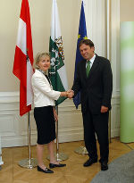 Die kanadische Botschafterin Marie Gervais-Vidricaire mit Landeshauptmann Mag. Franz Voves bei ihrem Treffen in der Grazer Burg. Foto: Johannes Steinbach, Europaabteilung