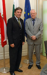 Landeshauptmann Mag. Franz Voves und der Menschenrechtskommissar Thomas Hammarberg bei ihrem Treffen in der Grazer Burg. Foto: Johannes Steinbach, Europaabteilung