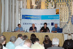 Am Podium (von links): Moderator Thomas Krüßmann von der Universität Graz mit Honorarkonsul Jörg Hofreiter, der früheren Frauenministerin Helga Konrad und dem Europol-Experten Uwe Kranz