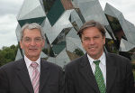 Im Zukunftspark „futuroscope“ mit dem für internationale Beziehungen zuständigen Vizepräsidenten Denis Brunet; Foto: Steinbach Im Zukunftspark „futuroscope“ mit dem für internationale Beziehungen zuständigen Vizepräsidenten Denis Brunet; Foto: Steinbach