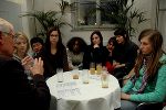 EU-Parlamentarier Rack in der Diskussion mit SchülerInnen des 