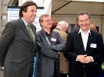 v.l.: LH Mag. Franz Voves, Waldemar Martyniuk, Europäisches Fremdsprachenzentrum Österreich und Mag. Ludwig Rader, Leiter der Europaabteilung des Landes Steiermark, beim Europatagfest, Foto bei Quellenangabe honorarfrei