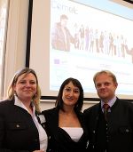 Petra Kampf (links), Projekt-Koordinatorin Michela Calabrese und Dr. Georg Müllner waren die Masterminds der Abschlusskonferenz. © europe direct Steiermark / JB