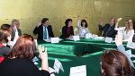Der Beirat für Entwicklungszusammenarbeit bei seiner konstituierenden Sitzung mit Landeshauptmann Franz Voves am 21. März 2011 in der Orangerie des Grazer Burggartens © Land Steiermark / Fairstyria / js Der Beirat für Entwicklungszusammenarbeit bei seiner konstituierenden Sitzung mit Landeshauptmann Franz Voves am 21. März 2011 in der Orangerie des Grazer Burggartens