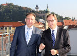 Landesrat Christian Buchmann (re.) mit dem Esten Stellvertretenden Gouverneur der russischen Region Volgograd, Alexander Tarasov.
