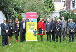 Landesrätin Elisabeth Grossmann begrüßte im Garten des Steiermark-Büro die Referenten: Xavier Garmendia, Ana Theresa Lehman, Ingjerd Schou, Jean-Yves Le Drian, Elisabeth Großmann, Claude Gewerc, ? , Anneli Hulthén, Patrick Lambert, Tomàs Villanueva