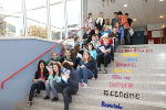 In der HS Rohrbach wird der Besucher in vielen Sprachen begrüßt.