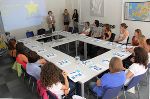 Heidi Zikulnig begrüßte persönlich die StudentInnen mit ihrer Professorin.
