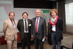 Die E.N.T.E.R.-Netzwerk-Organisatoren Georg Müllner und Michael Schwaiger mit dem Zweiten Landtagspräsidenten Franz Majcen und EuropeDirect-Leiterin Heidi Zikulnig (v.l.n.r.). © Land Steiermark / EuropeDirect