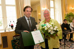 LH Franz Voves überreichte Renate Schmidt den Menschenrechtspreis des Landes Steiermark © Foto: Frankl; bei Quellenangabe honorarfrei