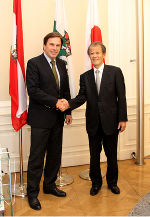 LH Franz Voves empfing den Botschafter Japans, S.E. Makoto Taketoshi, in der Grazer Burg.