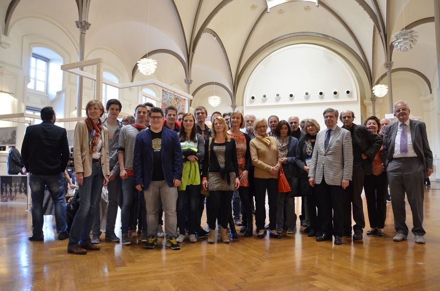 Die Gruppe bei der Roma-Ausstellung.