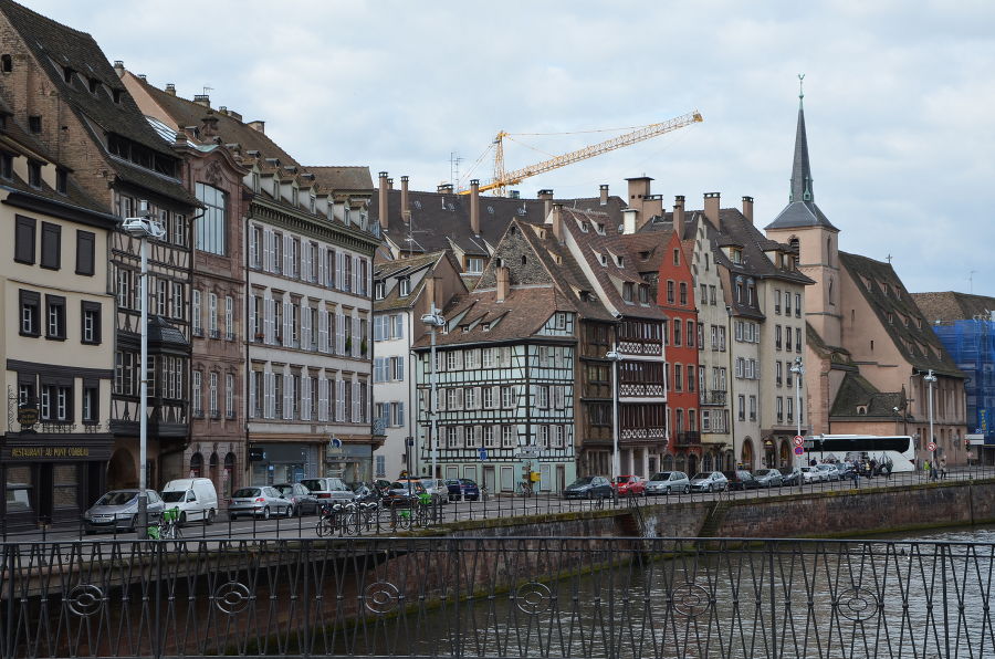 Die Altstadt mit einem Nebenfluss der Ill.