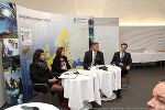 Moderatorin Claudia Linditsch, FH-Studiengangsleiterin Doris Kiendl-Wendner, EU-Berater Thomas Friis-Konst und Wirtschaftsforscher Franz Prettenthaler (von links) © europe direct Steiermark / js (alle Fotos) Moderatorin Claudia Linditsch, FH-Studiengangsleiterin Doris Kiendl-Wendner, EU-Berater Thomas Friis-Konst und Wirtschaftsforscher Franz Prettenthaler (von links)