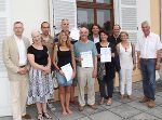 Am Gruppenfoto (v.l.): Mag. Thomas Pseiner, Linda Achleitner, Norbert Tóth, Michaela Knittelfelder-Lang, Attila Németh, Walter Felber, Mag. Patrick Schnabl, Gabriele Grinschgl-Hörmann, Mag. Gerhard Sternheim, Mag. Edith Risse und Bürgermeister Dietmar Tschiggerl