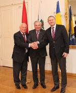 Honorarkonsul Jörg Höfreiter, LH Hermann Schützenhöfer und Botschafter Tomislav Leko, v.l.