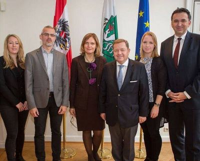 Werner Amon mit dem Team des Steiermark-Büros