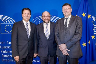 Landeshauptmann-Stellvertreter Michael Schickhofer, Landesrat Jörg Leichtfried und EU-Parlamentspräsident Martin Schulz 