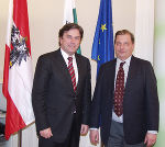 Landeshauptmann Mag. Franz Voves mit dem österreichischen Botschafter in Rumänien Dr. Christian Zeileissen; Foto Landespressedienst 