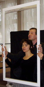 Die Schauspieler Isabelle Bouhet und Christian Compagnon aus der Partner-Region Departement de la Vienne gestalteten in steirischen Klassen zwei Unterrichtsstunden mit viel Spaß am Französch-Unterricht. 
