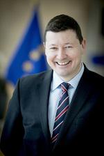 Martin Selmayr, Leiter der Vertretung der Europäischen Kommission in Österreich: "Europa heißt in diesen Tagen, daran zu arbeiten, die Corona-Pandemie durch eine koordinierte Antwort einzudämmen und dabei trotz aller Notmaßnahmen die individuellen Freiheitsrechte unserer Bürgerinnen und Bürger und das Verhältnismäßigkeitsprinzip zu wahren."