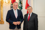 Landeshauptmann Mario Kunasek (l.) mit dem Botschafter der Republik Polen, S.E. Zenon Henryk Kosiniak-Kamysz © Land Steiermark/ Streibl
